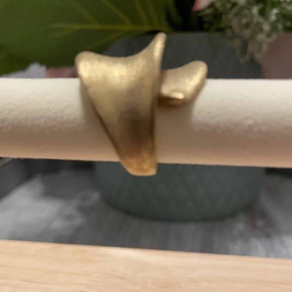 Matte Gold Ring-size 9 - Picture 5 of 13